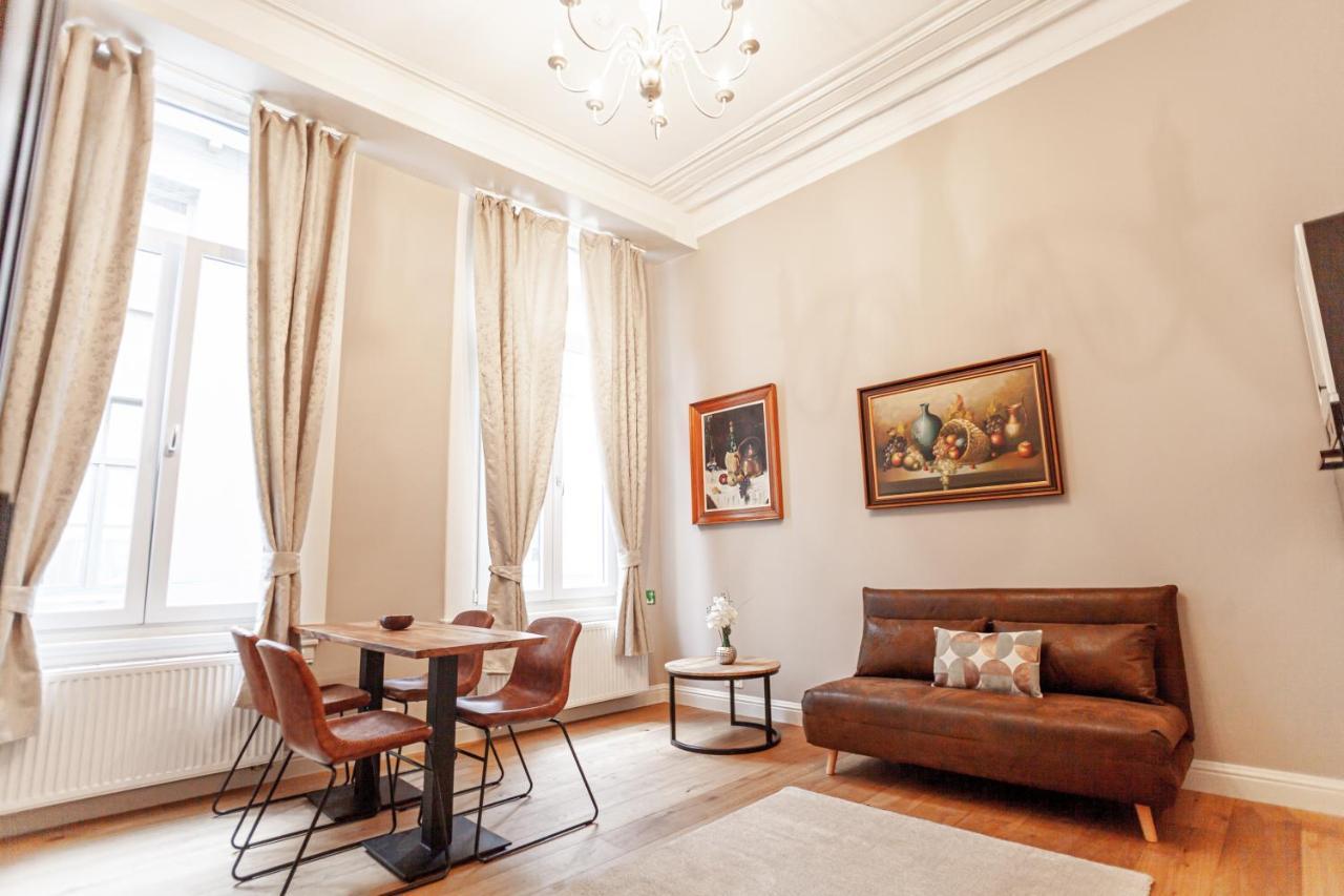 Luxury Suites Palace By Rikas Hotels Antwerpen Exteriör bild