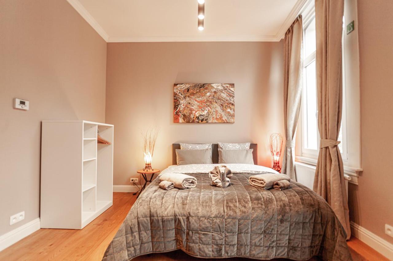 Luxury Suites Palace By Rikas Hotels Antwerpen Exteriör bild