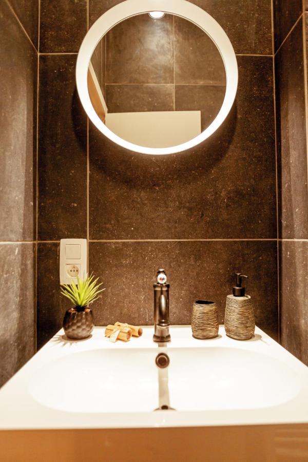 Luxury Suites Palace By Rikas Hotels Antwerpen Exteriör bild