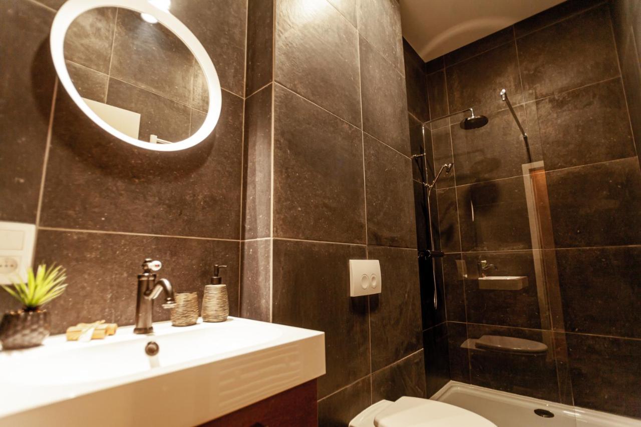 Luxury Suites Palace By Rikas Hotels Antwerpen Exteriör bild